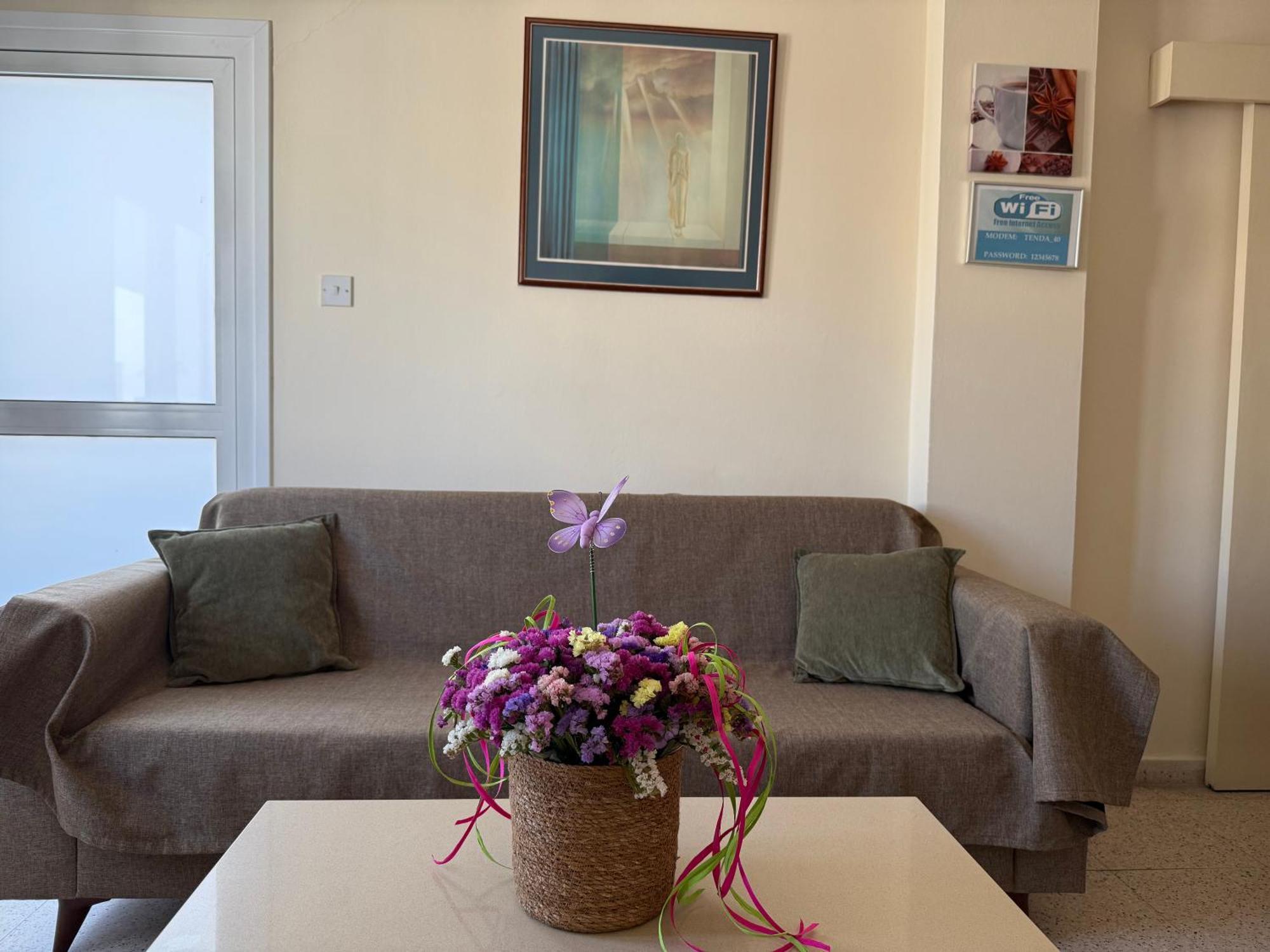 Terpsithea Apartments ไอยานาปา ภายนอก รูปภาพ